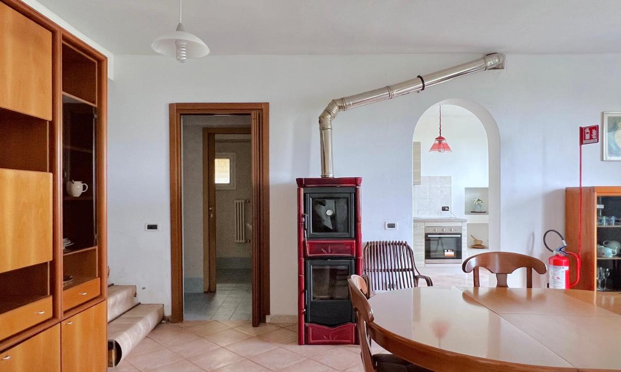 Giardino con vista mare al tramonto